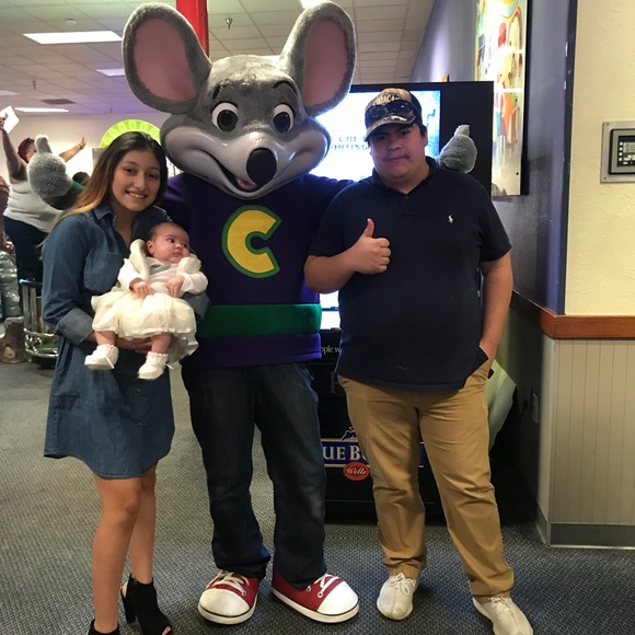 Meet your Posher, Fatima - Picture 1 of 1